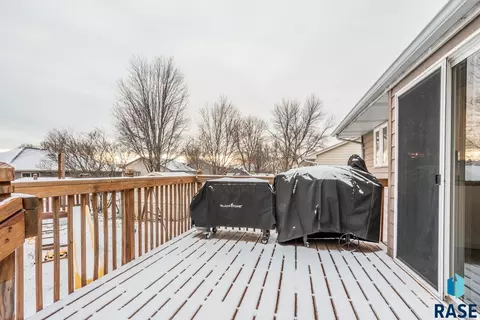 901 E Pine St, Brandon, SD 57005 photo 27