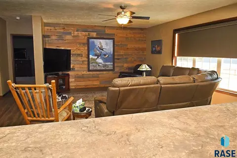 118 David Dr, Pukwana, SD 57370 photo 8