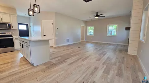 Living - 300 Iowa St, Centerville, SD 57014 photo 4 of 4