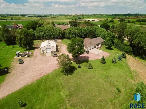 1604 E Redwood Blvd, Brandon, SD 57005 photo 9