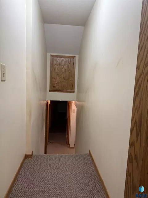 Entry Way - 201 E 3rd St, Marion, SD 57043 photo 3 of 3