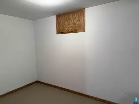 Bedroom - 201 E 3rd St, Marion, SD 57043 photo 10 of 10