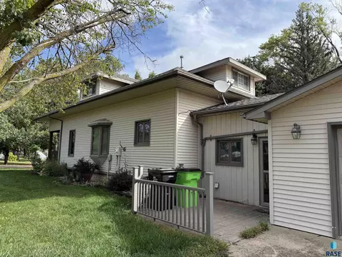 Exterior - 201 E 3rd St, Marion, SD 57043 photo 1 of 5