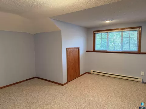 Bedroom - 201 E 3rd St, Marion, SD 57043 photo 7 of 10