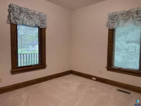 Bedroom - 201 E 3rd St, Marion, SD 57043 photo 4 of 10