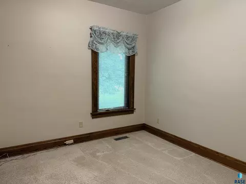 Bedroom - 201 E 3rd St, Marion, SD 57043 photo 5 of 10