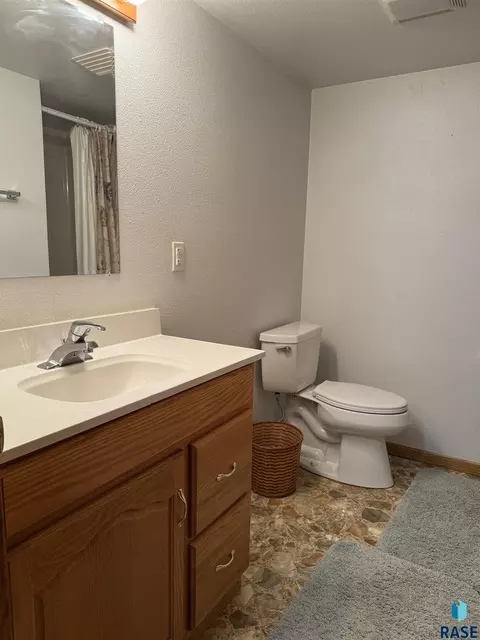 Bath - 201 E 3rd St, Marion, SD 57043 photo 6 of 7