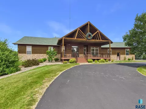 Exterior - 48190 268th St, Brandon, SD 57005 photo 8 of 13
