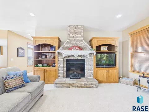 Living - 48190 268th St, Brandon, SD 57005 photo 5 of 8