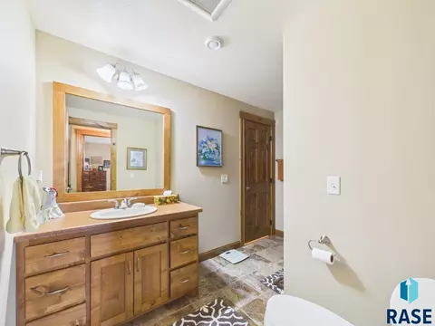 Bath - 48190 268th St, Brandon, SD 57005 photo 4 of 7