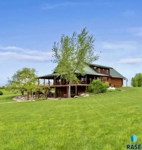45773 252nd St, Humboldt, SD 57035