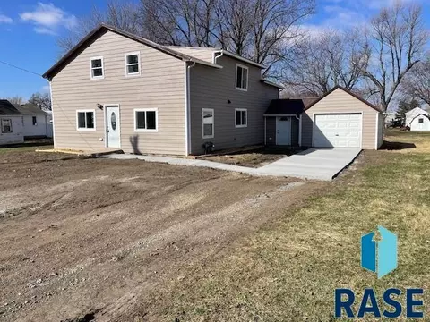 503 S Maple St, Inwood, IA 51240