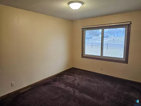 Bedroom - 2408 S Valley View Rd, Sioux Falls, SD 57106 photo 3 of 6