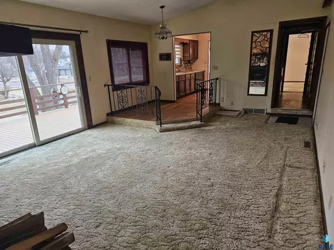 Living - 2408 S Valley View Rd, Sioux Falls, SD 57106 photo 4 of 7