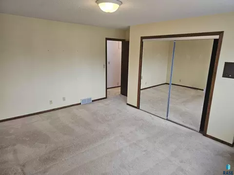 Bedroom - 2408 S Valley View Rd, Sioux Falls, SD 57106 photo 2 of 6