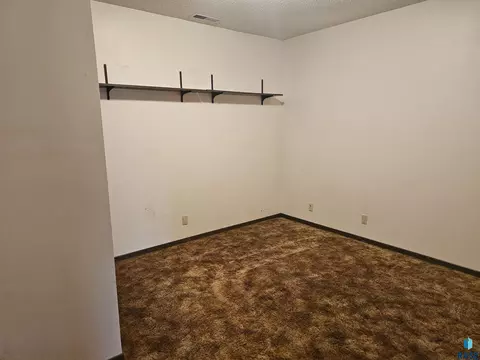 Bedroom - 2408 S Valley View Rd, Sioux Falls, SD 57106 photo 6 of 6