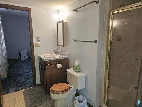 Bath - 2408 S Valley View Rd, Sioux Falls, SD 57106 photo 4 of 4