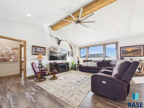 Living - 600 S Quartzite Ave, Tea, SD 57064 photo 3 of 6