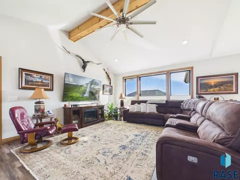 Living - 600 S Quartzite Ave, Tea, SD 57064 photo 2 of 6