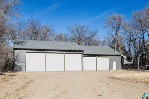 Other - 1516 Deerfield Ln, Mitchell, SD 57301 photo 17 of 21
