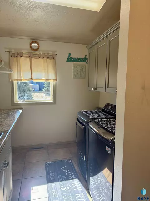 Other - 1516 Deerfield Ln, Mitchell, SD 57301 photo 6 of 21