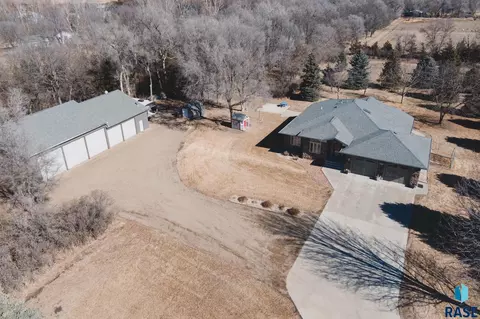 Other - 1516 Deerfield Ln, Mitchell, SD 57301 photo 1 of 21