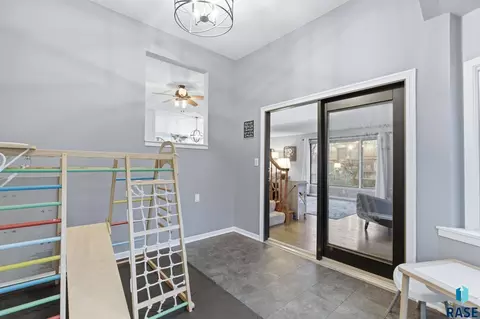 1405 E Otonka Trl, Sioux Falls, SD 57103 photo 11