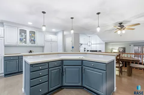 1405 E Otonka Trl, Sioux Falls, SD 57103 photo 15