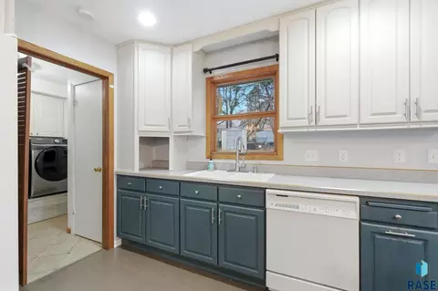1405 E Otonka Trl, Sioux Falls, SD 57103 photo 17