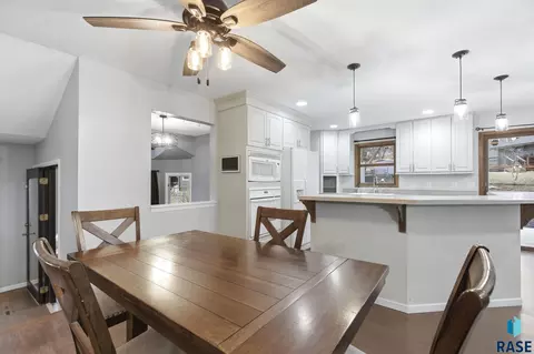 1405 E Otonka Trl, Sioux Falls, SD 57103 photo 14
