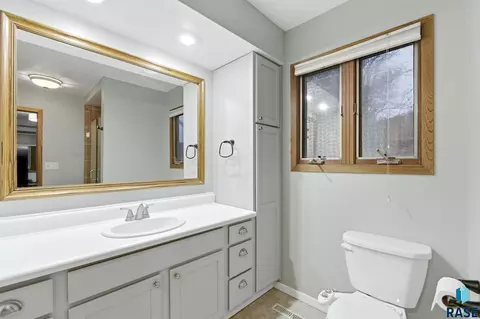 1405 E Otonka Trl, Sioux Falls, SD 57103 photo 32