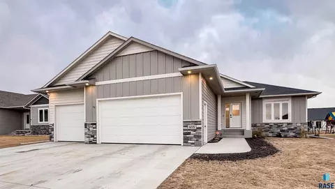 615 Quartzite Ave, Tea, SD 57064