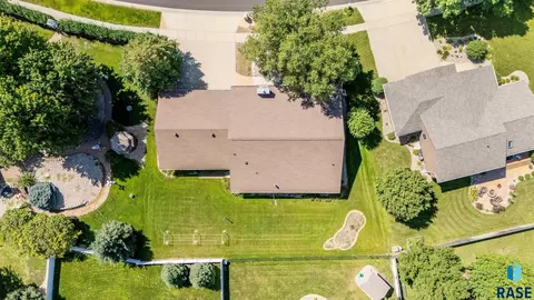 View/Area - 412 E Meadowlark Cir, Brandon, SD 57005 photo 6 of 8