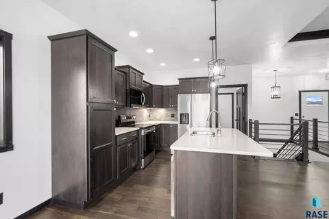 Kitchen - 6709 E 37th St, Sioux Falls, SD 57110 photo 4 of 6