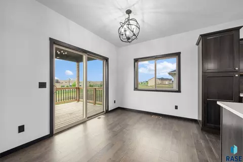 Dining - 6709 E 37th St, Sioux Falls, SD 57110 photo 1 of 1