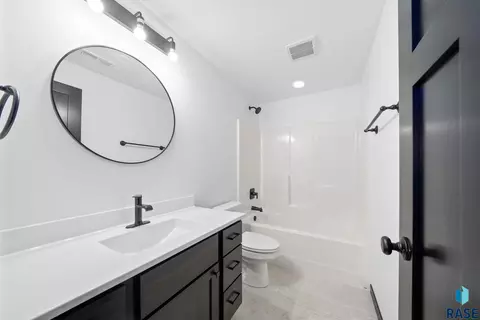 Bath - 6709 E 37th St, Sioux Falls, SD 57110 photo 7 of 9