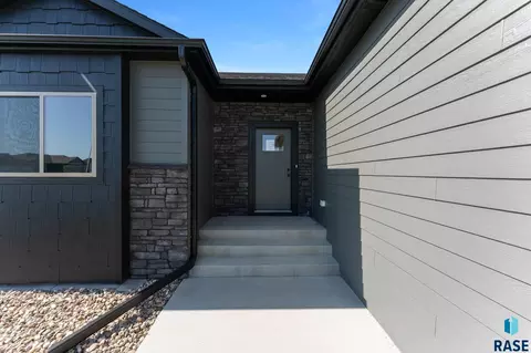 Other - 6709 E 37th St, Sioux Falls, SD 57110 photo 2 of 21
