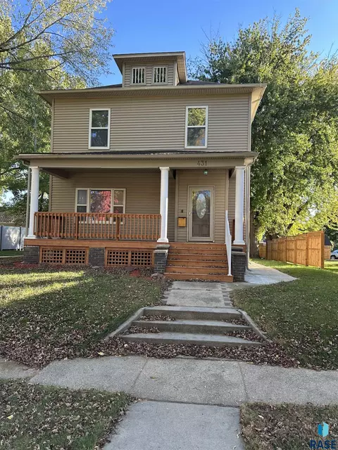 431 W Luverne St, Luverne, MN 56156