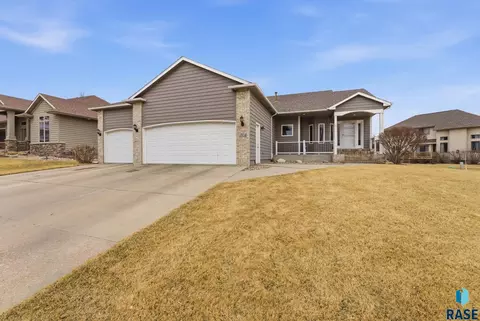 6520 S Heatherridge Trl, Sioux Falls, SD 57108