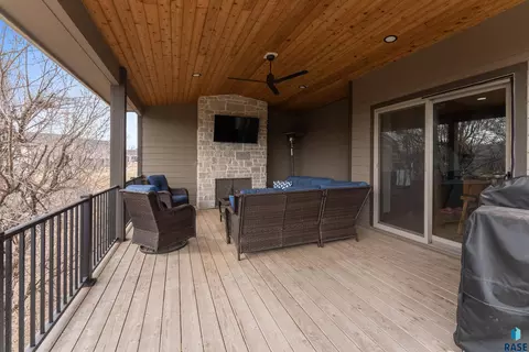 Exterior - 9005 E Torrey Pine Cir, Sioux Falls, SD 57110 photo 1 of 7