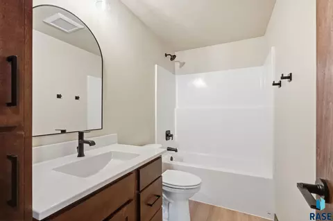 Bath - 1425 N Mae Pl, Tea, SD 57064 photo 3 of 3