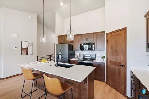 Kitchen - 1425 N Mae Pl, Tea, SD 57064 photo 2 of 2