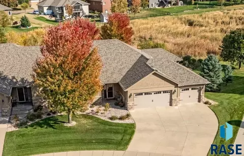7418 S Grand Arbor Ct, Sioux Falls, SD 57108