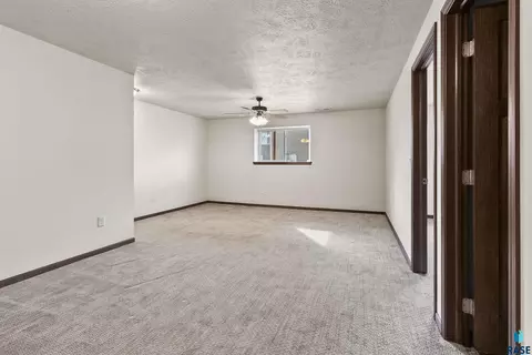 Living - Dorian Dr, Yankton, SD 57078 photo 2 of 2