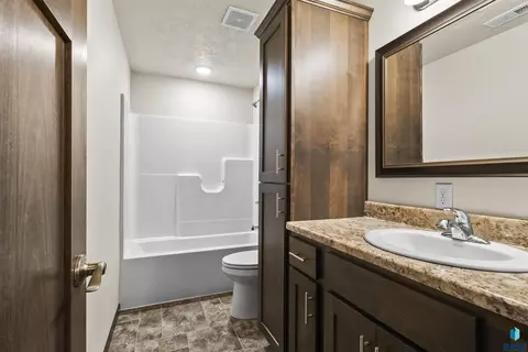 Bath - Dorian Dr, Yankton, SD 57078 photo 2 of 2