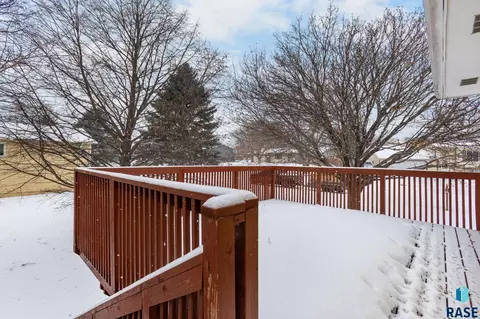 409 E 7th St, Crooks, SD 57020 photo 14