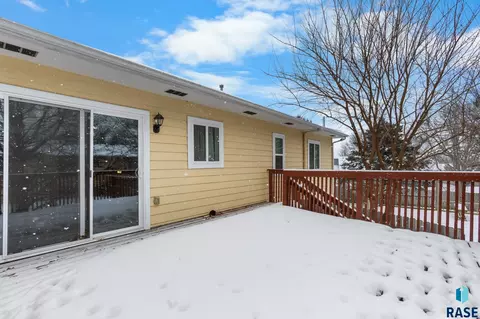 409 E 7th St, Crooks, SD 57020 photo 16
