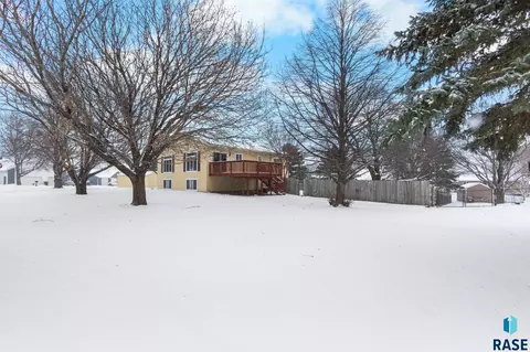 409 E 7th St, Crooks, SD 57020 photo 3