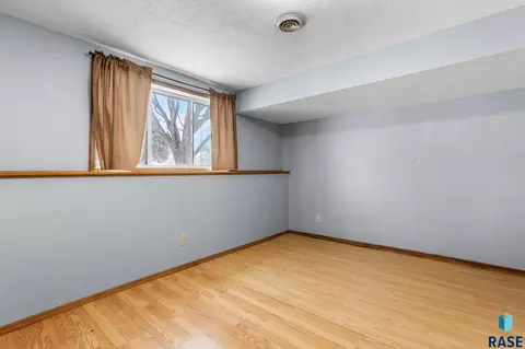 409 E 7th St, Crooks, SD 57020 photo 49
