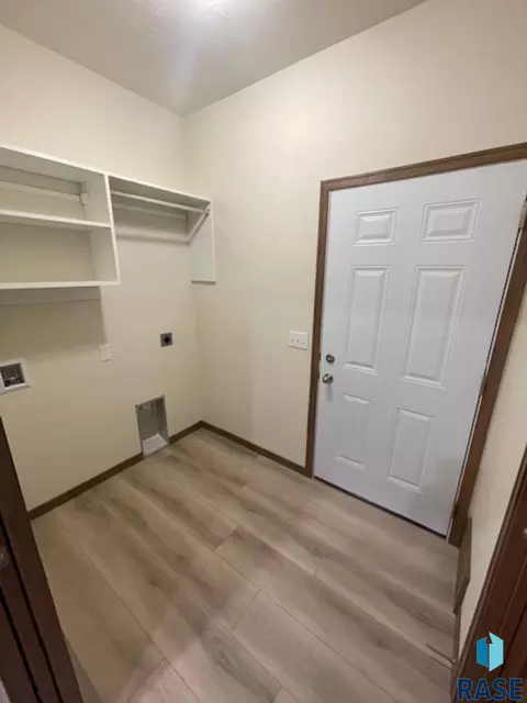 3602 S Heather Ave, Sioux Falls, SD 57106 photo 2